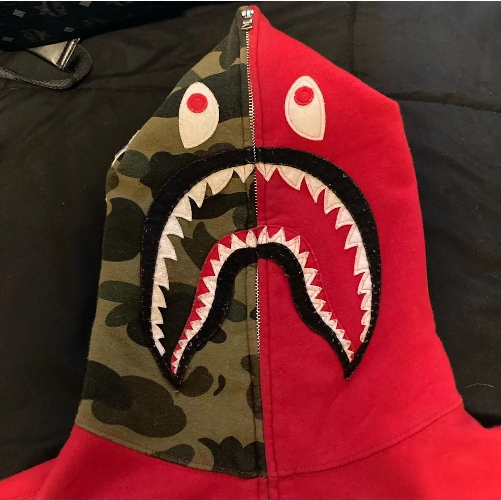 Bape full zip size L - Picture 2 of 4